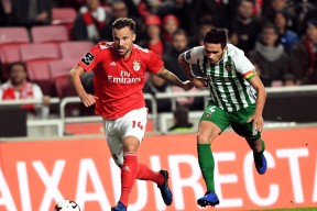 包含葡超冲刺阶段走向成谜，拉齐奥临场应变，底气十足，阵容厚度经受考验的词条-满冠体育官方网站